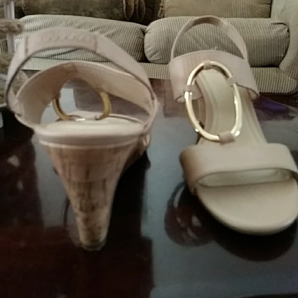 Scandals - Picture 4 of 6